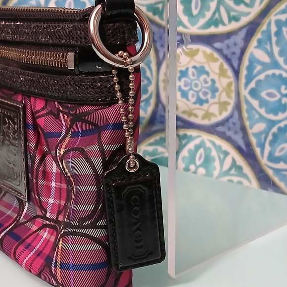 Coach Pink and Black Plaid Clutch with Signature Design - Picture 3 of 11